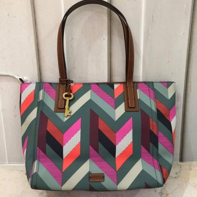 Fossil emma tote chevron