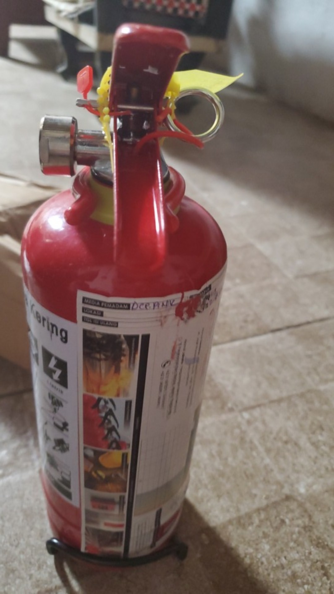 Perlengkapan Pemadam Api Ringan Apar 1 Kg Mini Mobil