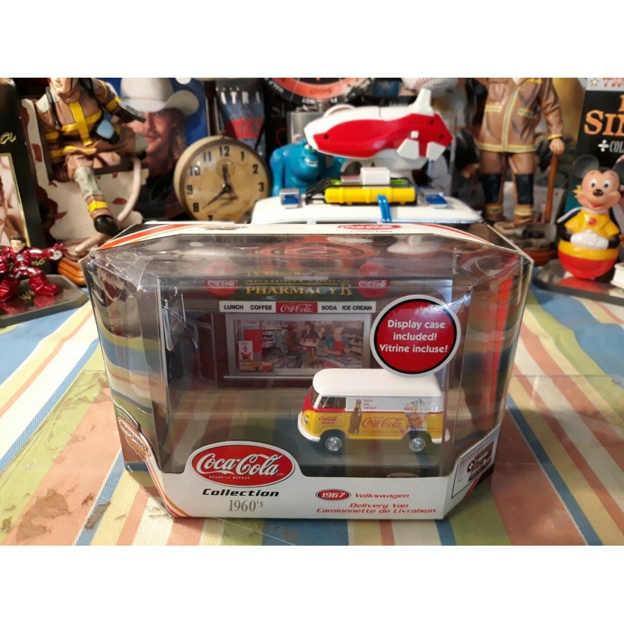 Matchbox Coca cola 1967 VW Delivery Van with Diorama
