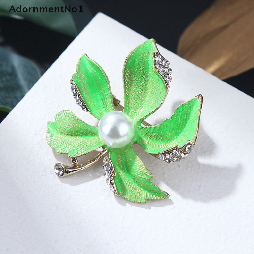 (AdornmentNo1) Bros Pin Desain Daun Maple Hias Mutiara Aksesoris Wanita