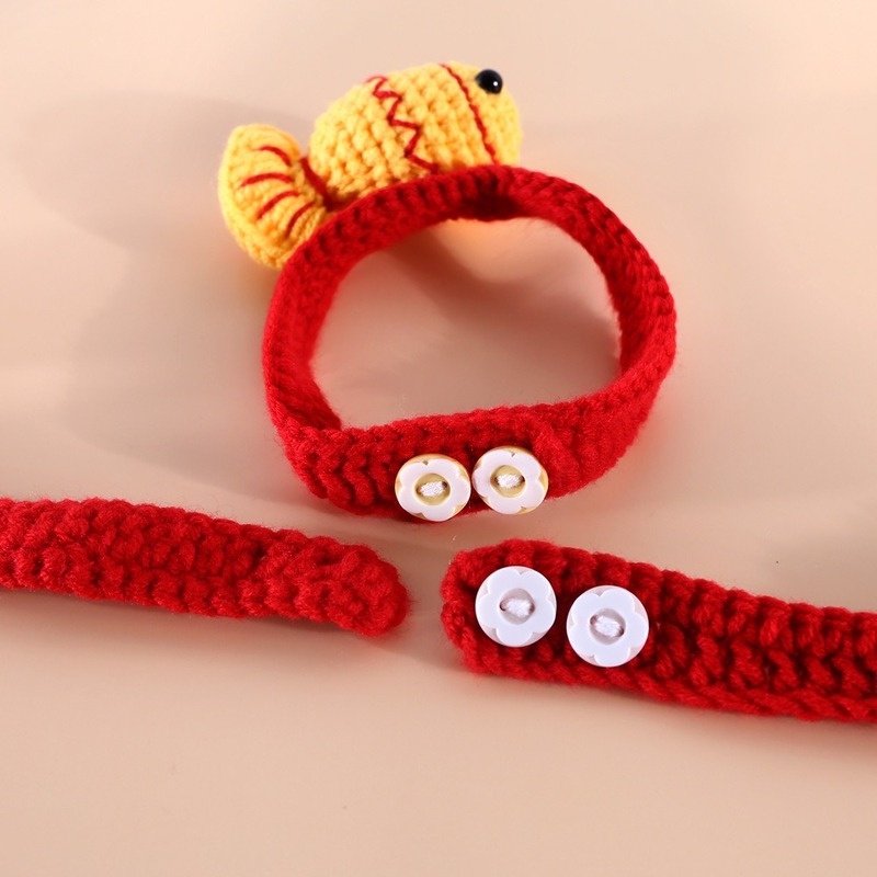 ★〓PetBest〓★ Pet Knitted Yarn New Year Lucky Koi Collar Fish Pendant Bell Accessories