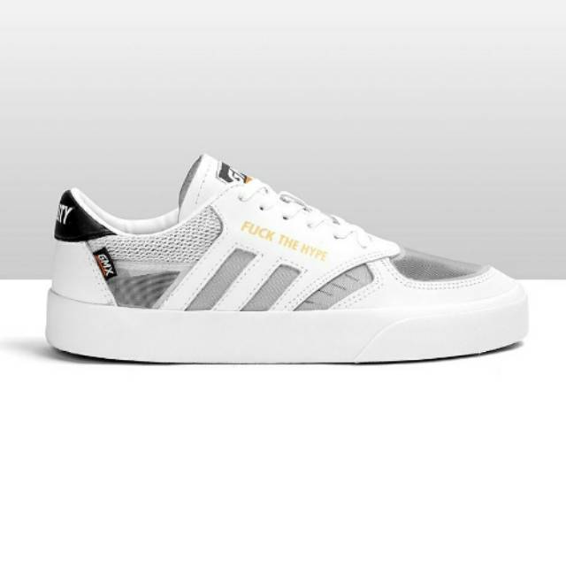 Sepatu Geoff Max X sadega dochi