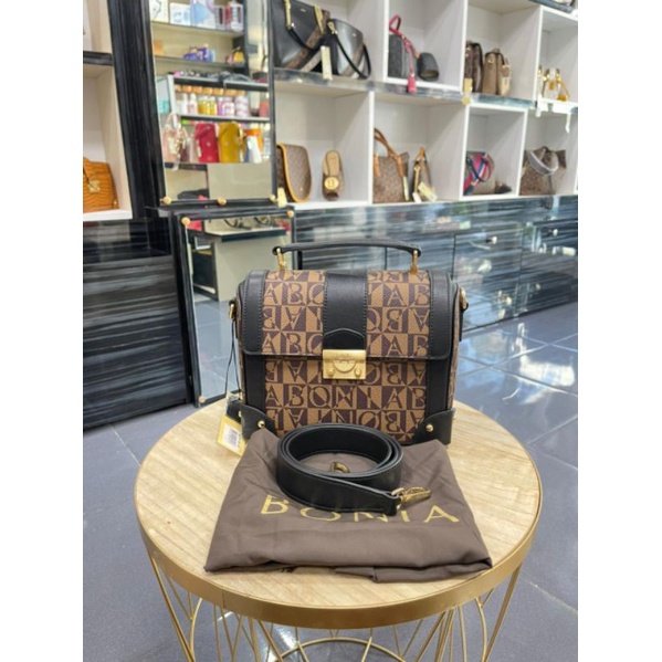 SLING BAG TAS BONIA WANITA BARANG BARU HARGA TERMURAH KUALITAS ORIGINAL