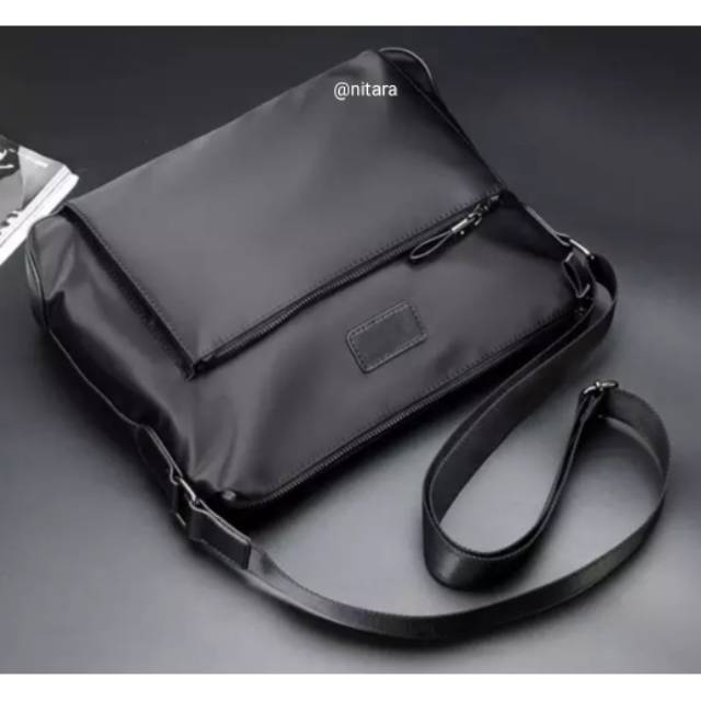 Tas selempang parasut