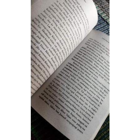 NOVEL MIMPI MIMPI LINTANG MARYAMAH KARPOV KARYA ANDREA HIRATA