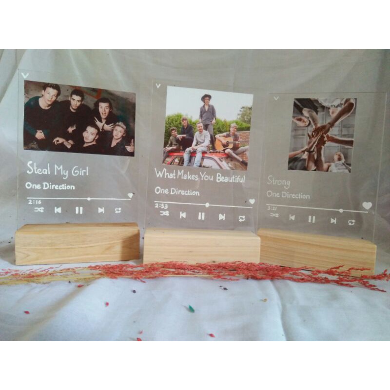 Akrilik Spotify custom kado wisuda hadiah ulang tahun