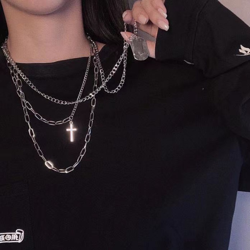 Eropa hip hop double-layer kalung pria dan wanita multi-lapisan kata kerangka kalung elegan trendi k