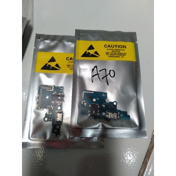 Flexible Fleksibel Con tc Samsung A70 Original konektor charger ic