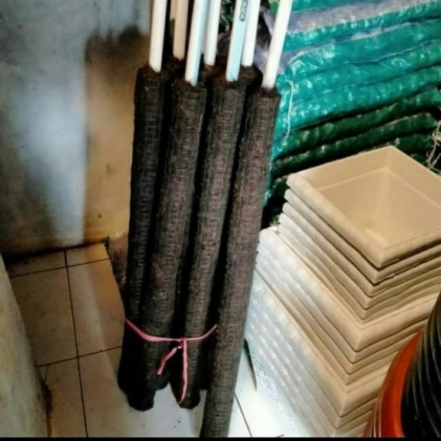 Turus penyangga tanaman rambat/ alat perkebunan