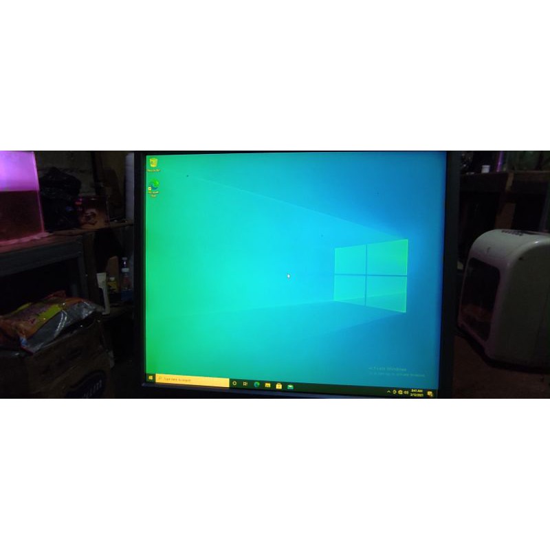 monitor lcd hp 20 in port vga dan dvi minus bonus kabel vga dan power