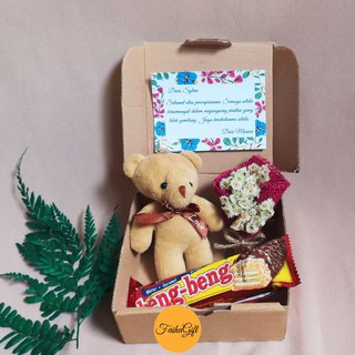 Gift Box Siap Kirim Boneka Lucu Kado Wisuda Semprop Estetik Unik Murah