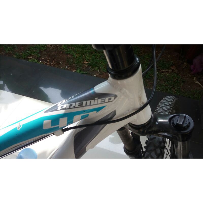 sepeda polygon premier 4.0 second