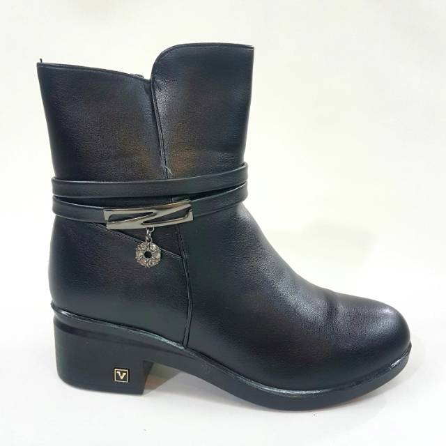 Boots/ Sepatu Boots/ Sepatu import/ Boots wanita