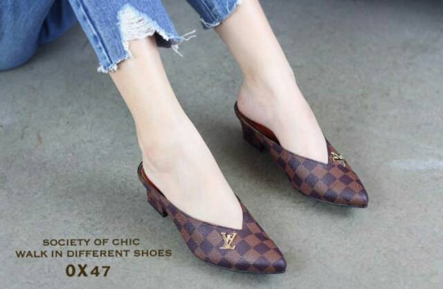 ABBUSHOES Hs 107 Haktahu Lv catur