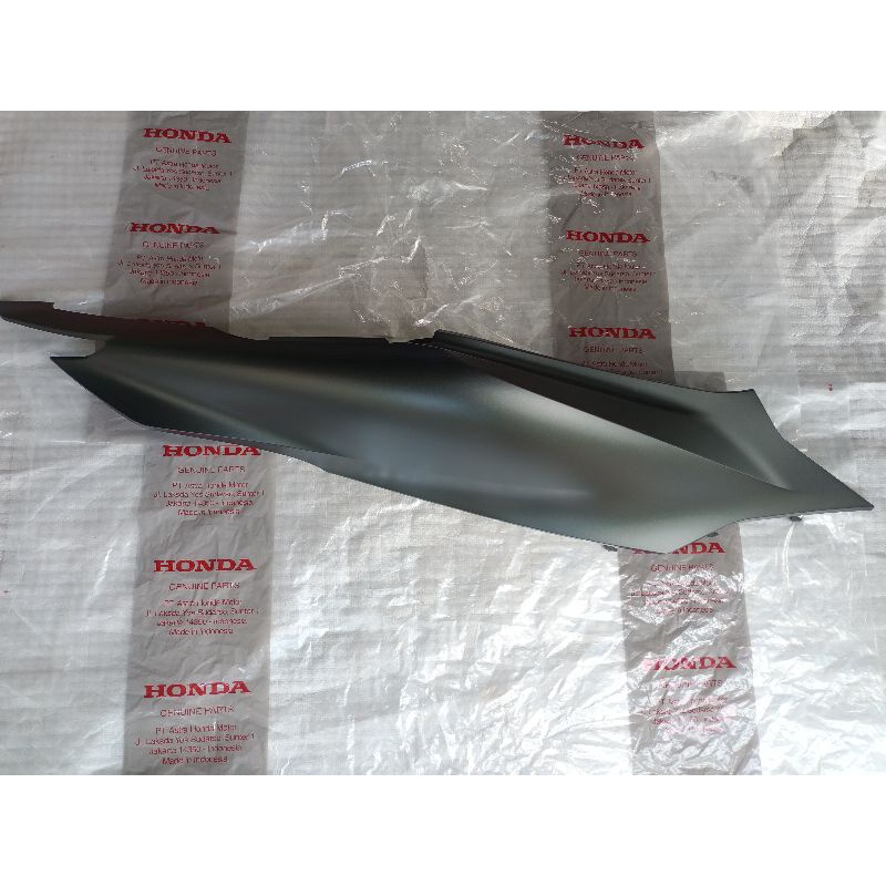 Cover Body R Kanan PCX 160 K1Z Body Belakang samping  black Matte  Original
