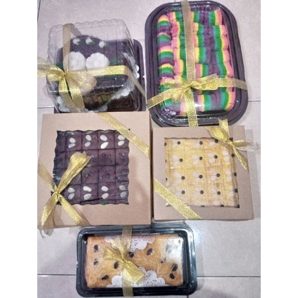 

kue hantaran bolu gulung rainbow