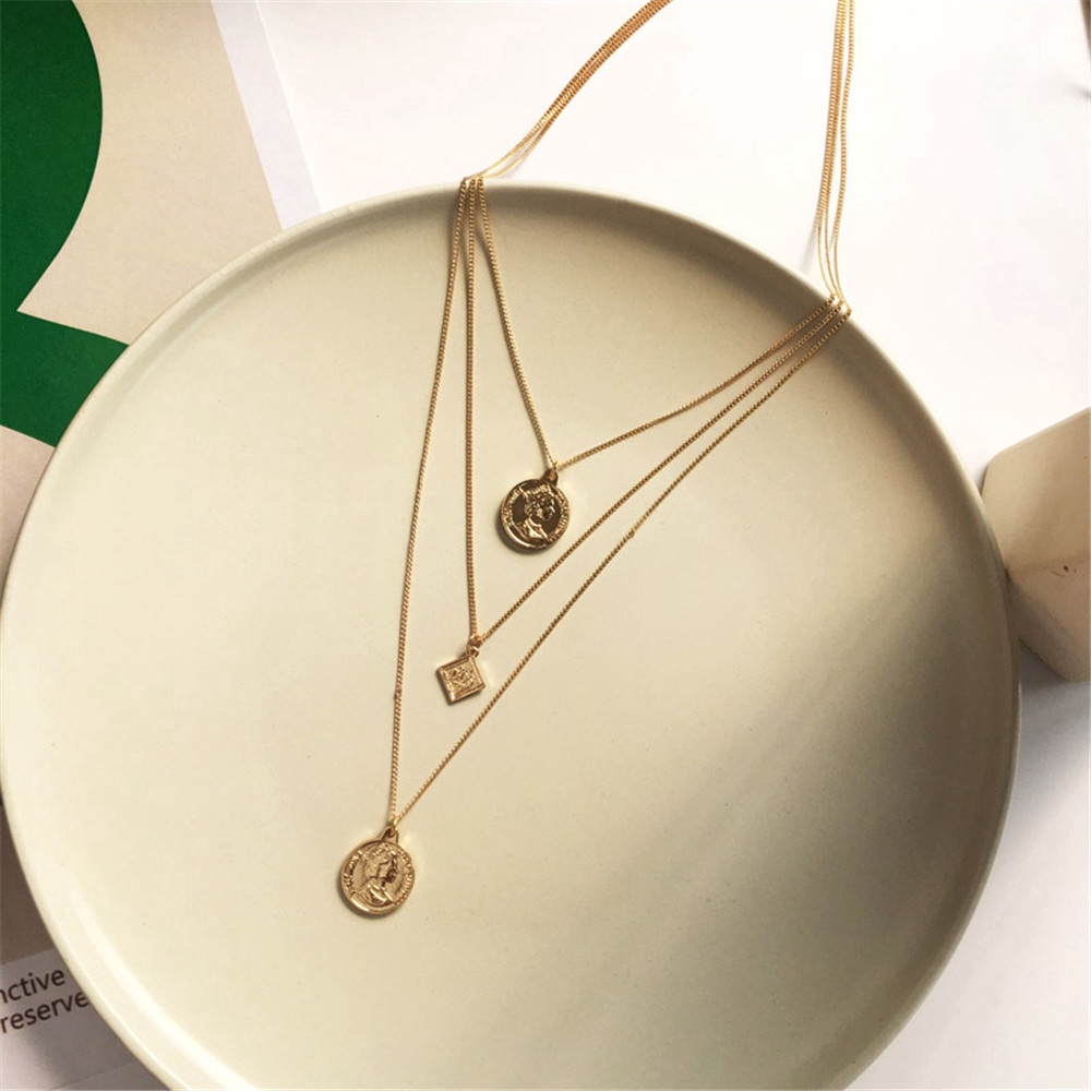 Kalung Multilayer Bentuk Koin Bulat 3 Bentuk Gaya Retro Hip Hop Untuk Wanita