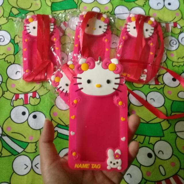 

Tempat kartu nama id card name tag hello kitty