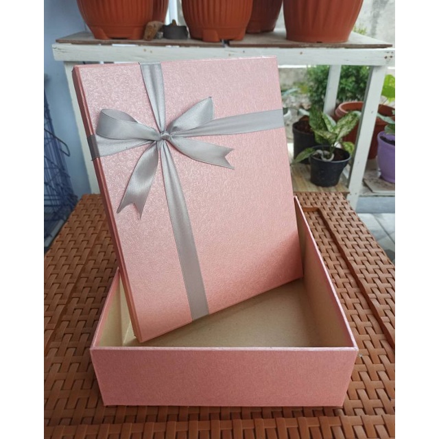 

Kotak kado 25x20/Box/hardbox/karton