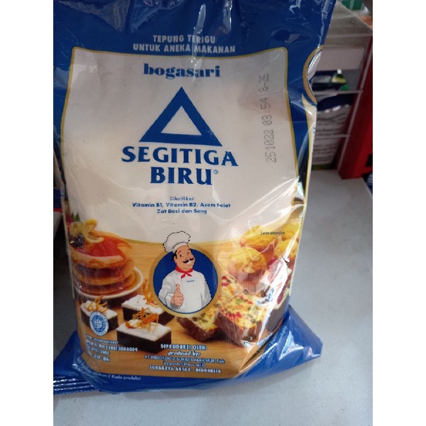 

Tepung Segitiga Biru 1kg