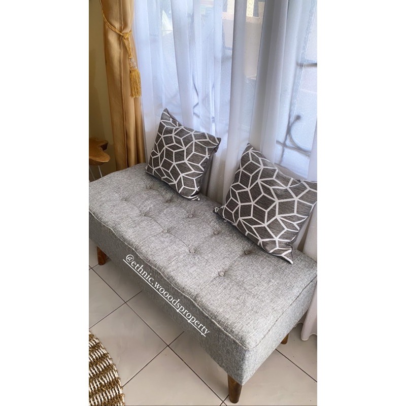 bench kancing free bantal