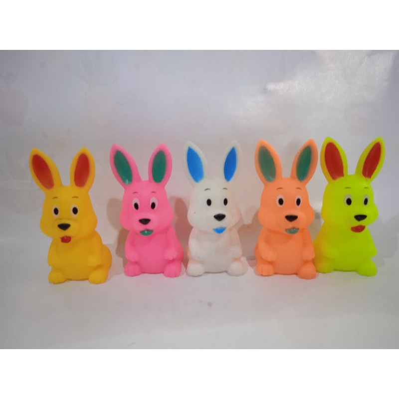 Mainan kelinci karet bunyi