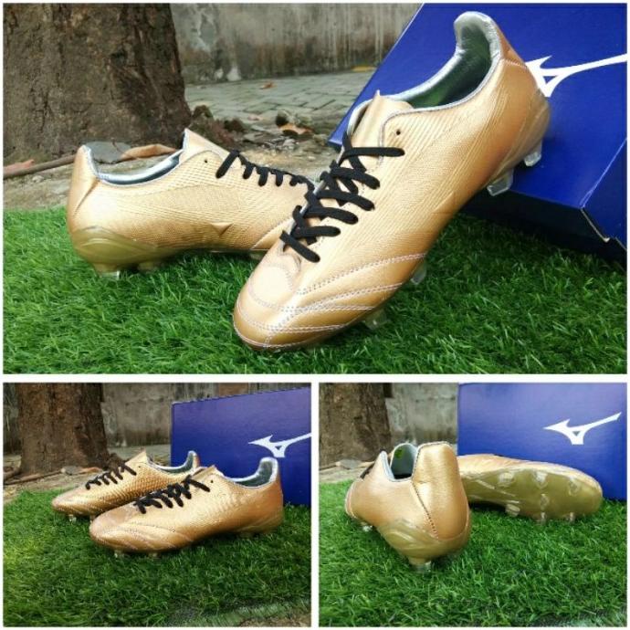Sepatu Sepak Bola Mizuno // Sepatu Bola Pria Fitriyenita