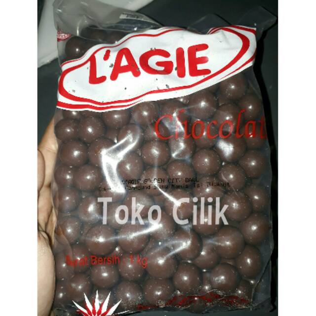 

Coklat/lagie/choco balls/1 kg/chic choc/isi biskuit/parsel/lebaran/siap makan/snack/jajanan/cemilan