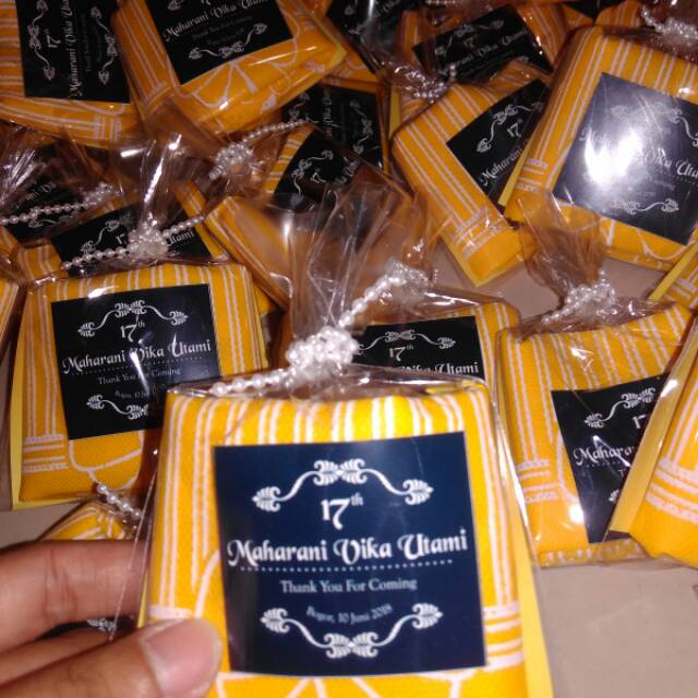 

Souvenir Tas spundbond ukuran 20x30