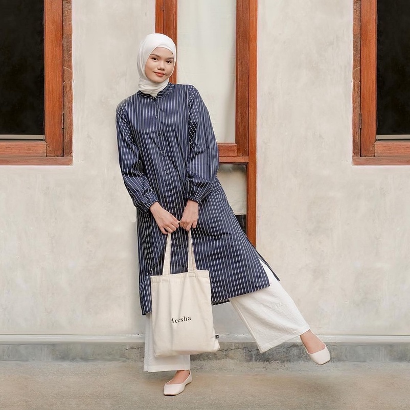 Aeesha Kemeja Tunik Motif Garis LIN000022A Navy
