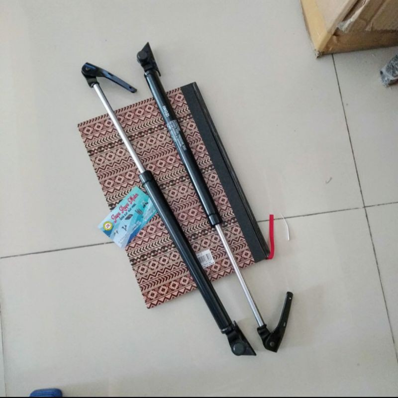 Shock Bagasi Inova 2004-2015 68950