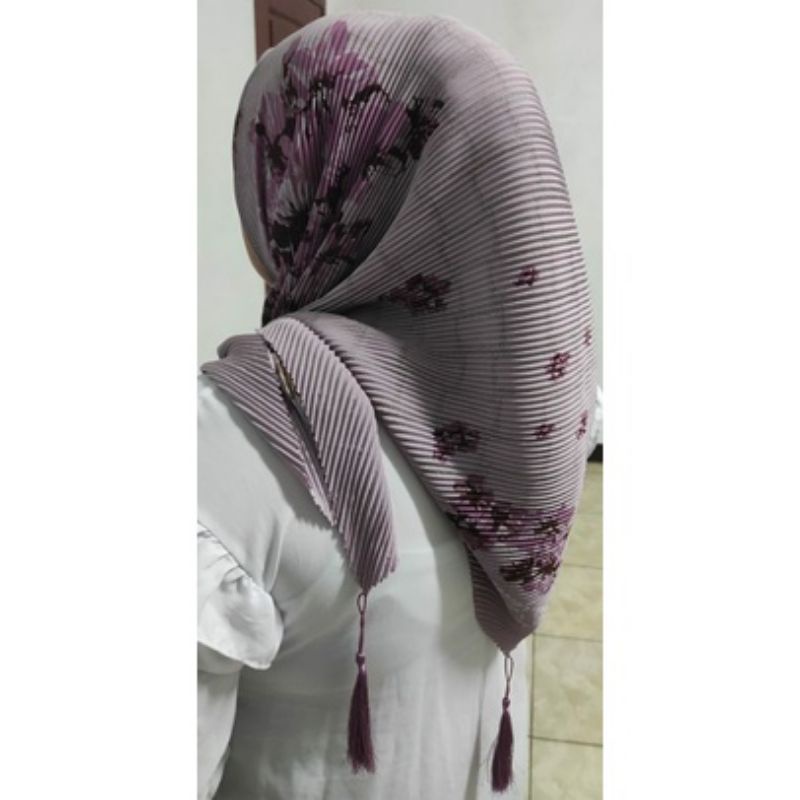 jilbab segi empat plisket motif jambul segi empat plisket motif tessel murah segi empat plisket moti