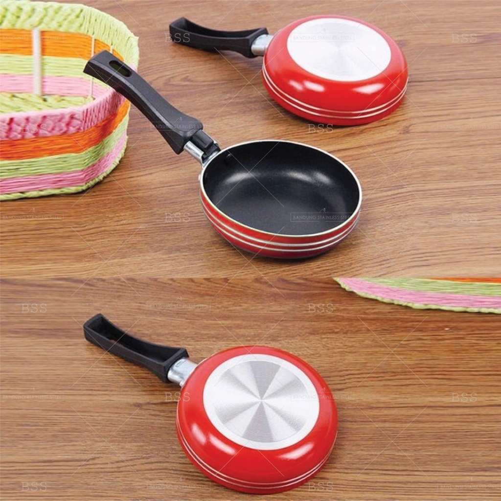 Frying Pan Fry Pan Lapis Teflon Non-Stick Anti Lengket 18cm 20cm Tebal Tanpa Tutup