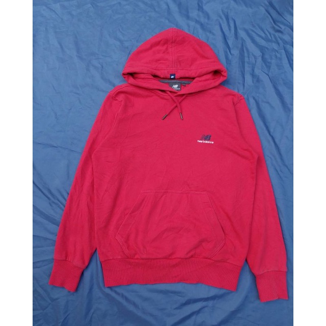 HOODIE NEW BALANCE MERAH ORIGINAL SEKEN/BEKAS