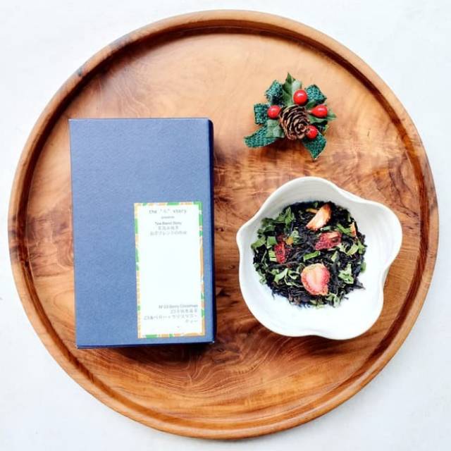 

Berry Christmas Tea Bland