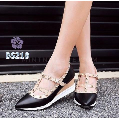 Wedges Gladys Hitam - BS218