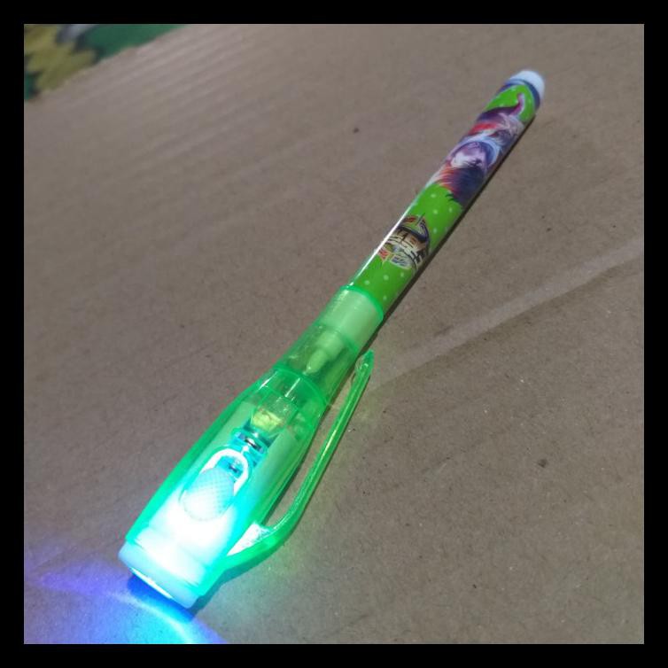 

READY SPIDOL INVISIBLE AKAN TERLIHAT JIKA DISINARI UV