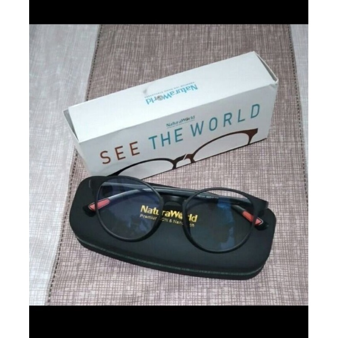 Kacamata terapi ion nano naturaworld,  bulat hitam