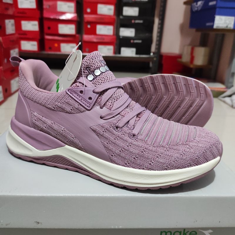 DIADORA ALLESIA WMN SIZE /37