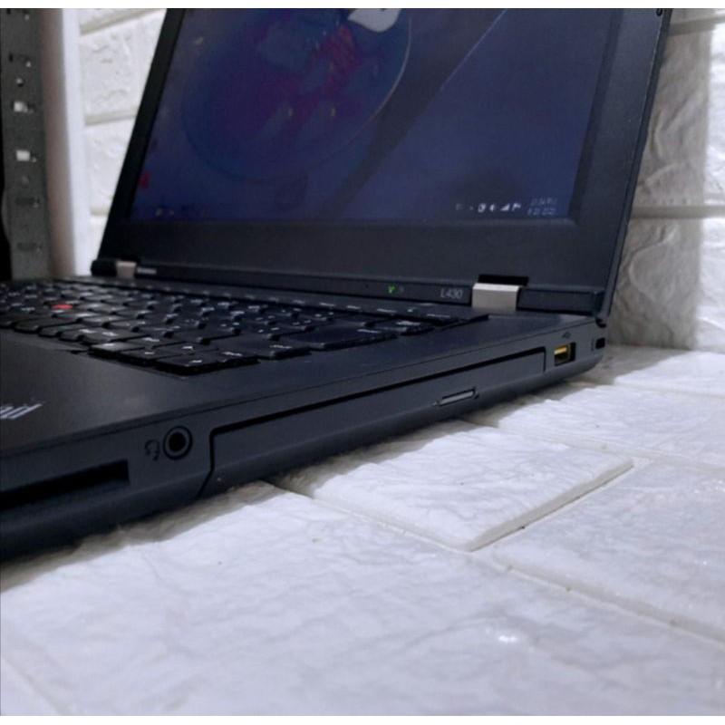 LAPTOP LENOVO THINKPAD Core i5 gen 3 bisa ssd