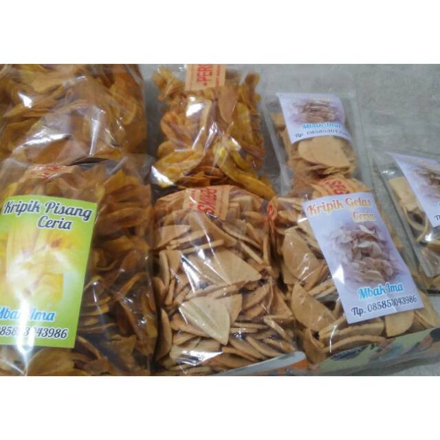 

Kripik pisang dan kripik kemplang