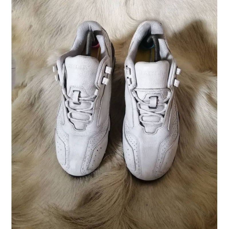 preloved tenis oakley teeth shoes sepatu sneakers branded sepatu secondhand