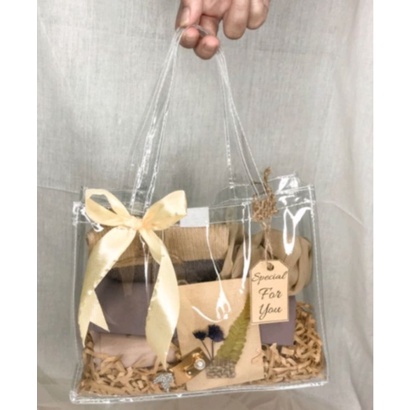 

Tas Bridesmaid P25xL10xT20 Bening Transparan Souvenir Pernikahan Mika PVC