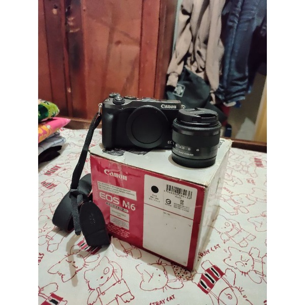 CANON EOS M6 SECOND + BOX