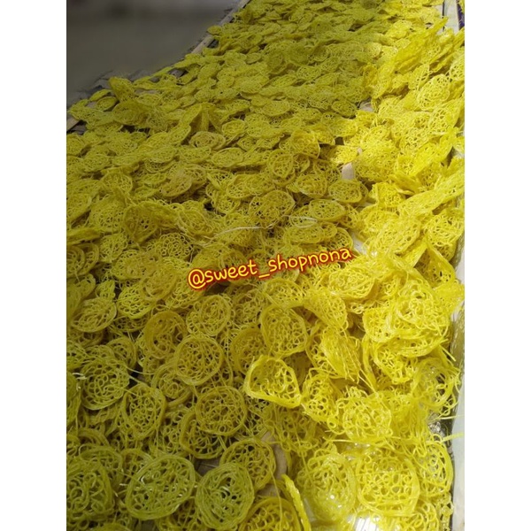 

CIPLOK / KERUPUK KUNING KECIL 250 gr