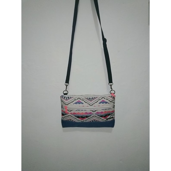 Preloved dakine Sling bag