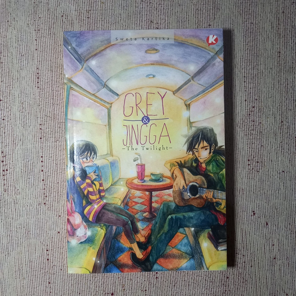 Novel Grey & Jingga, Sweta Kartika