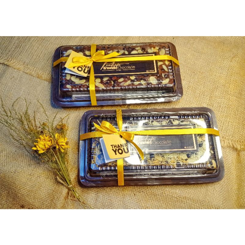 

Brownies Fudgy Almond Spesial Medium (ekstra Bubble Wrap)