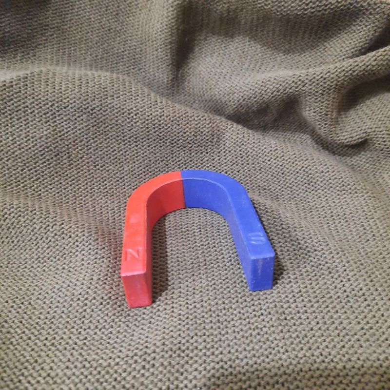 

Magnet U