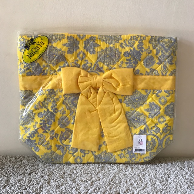 Tas Kain merk Naraya, Asli Bangkok